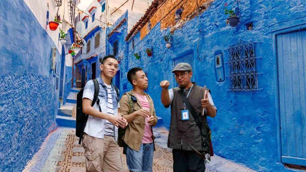 guided walking tour in Chefchaouen medina