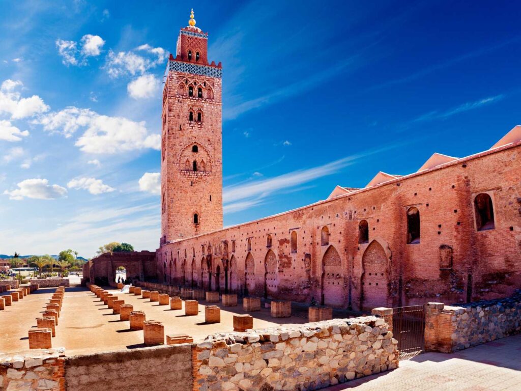 Historical city tour in Marrakech visiting the Koutoubia Mosque